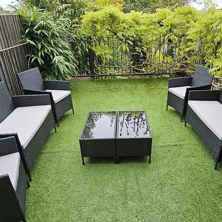 The Hive 4 Bed House Pool Table Air-Con Maidstone Exterior foto