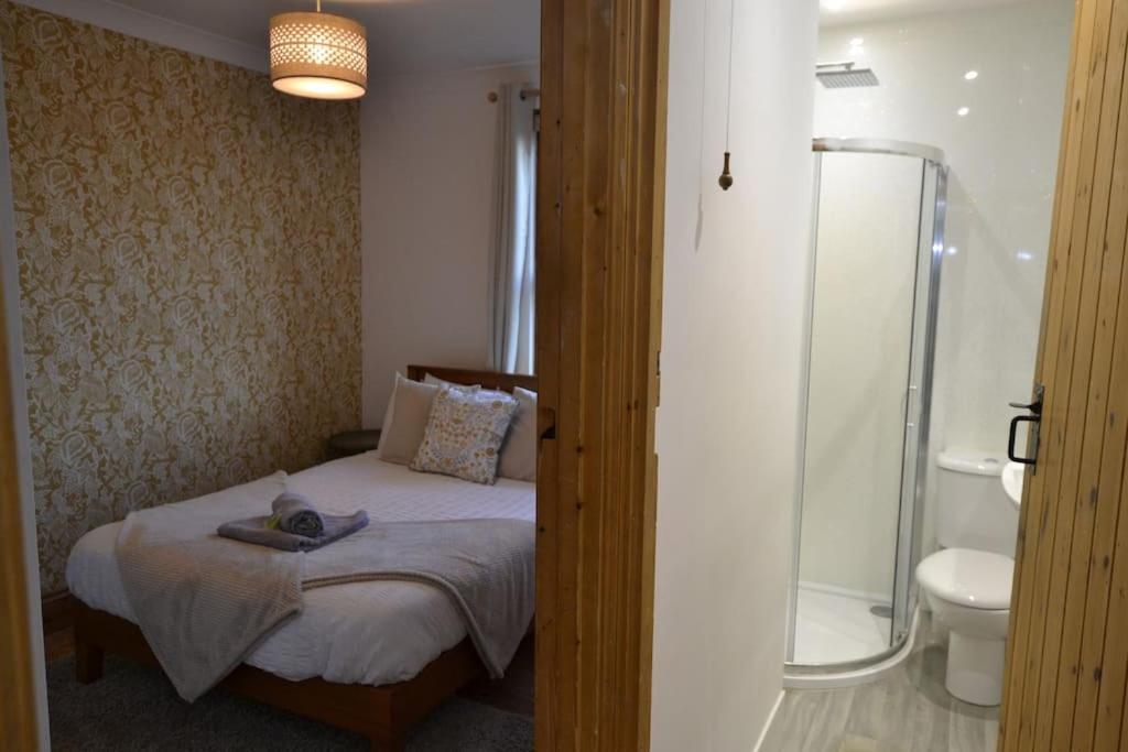 The Hive 4 Bed House Pool Table Air-Con Maidstone Exterior foto