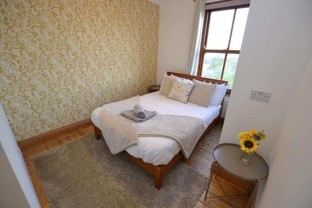 The Hive 4 Bed House Pool Table Air-Con Maidstone Exterior foto